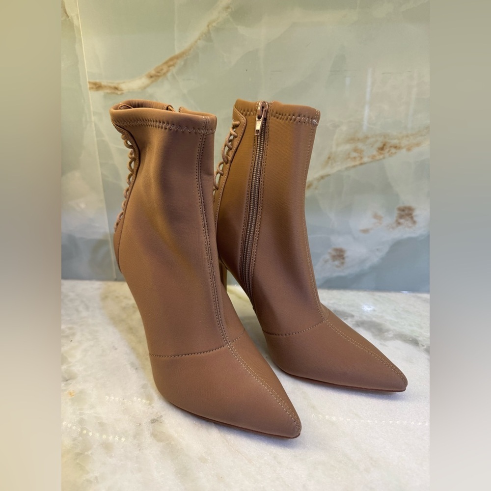 Women’s  Aldo ankle boots size 5 US